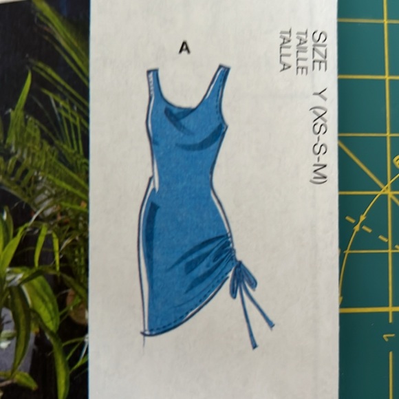 McCall Sewing Pattern - Dress M8106 - Picture 6 of 8
